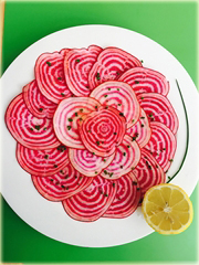 Burak czerwono-biały jadalny smaczny