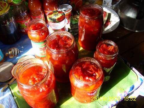 Powidła już w słoikach